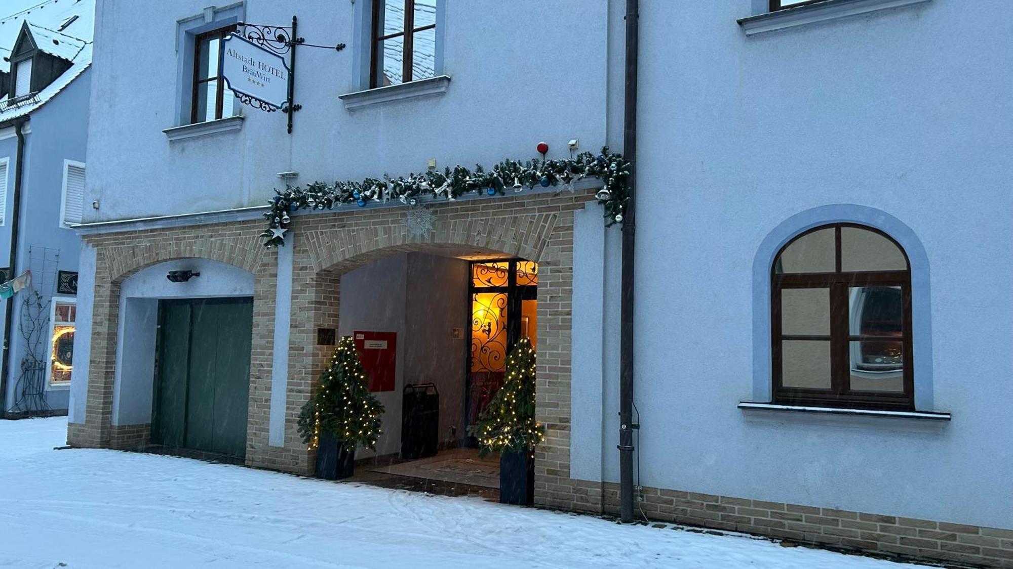 Altstadthotel Braeuwirt Вайден Экстерьер фото