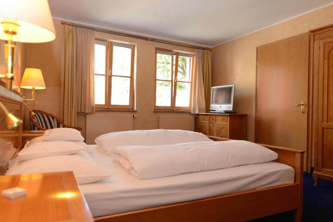Altstadthotel Braeuwirt Вайден Экстерьер фото